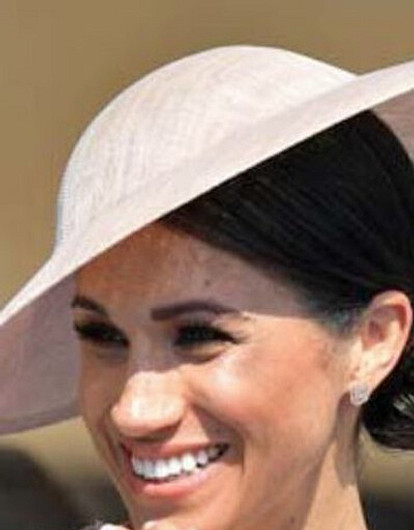 «Учитесь, милочка!»: Меган Маркл экстренно отправляют на курсы этикета