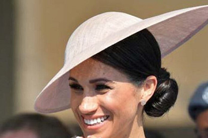 «Учитесь, милочка!»: Меган Маркл экстренно отправляют на курсы этикета