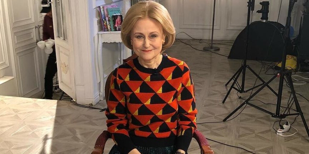 66-летняя Дарья Донцова похвасталась завидной растяжкой