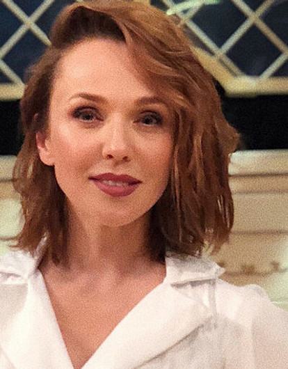 Альбина Джанабаева показала, как элегантно носить брючный костюм с жилетом