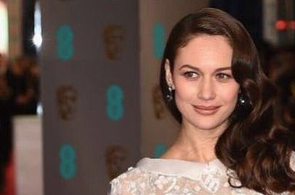 Теперь блондинка: Ольга Куриленко впервые в жизни сменила имидж