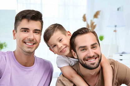 И отец, и отчим: кто для ребенка главнее?