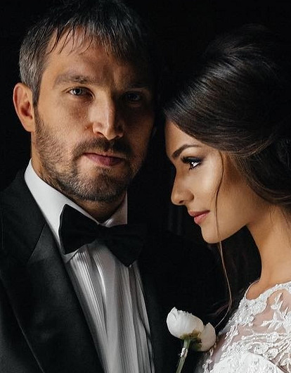 Анастасия Шубская и Александр Овечкин впервые показали новорожденного сына