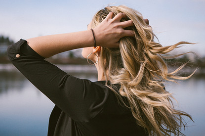 5 лайфхаков, как скрыть седину (результат будет как в салоне)