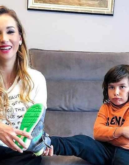 Пользователи Сети гадают, похожим на кого вырос сын Анфисы Чеховой