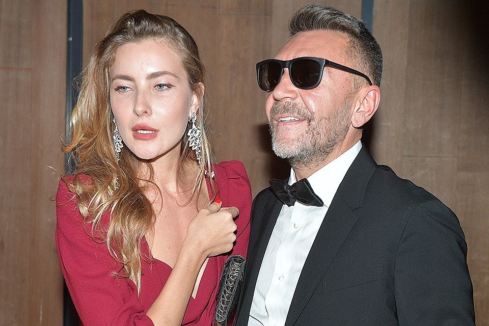 «Она не та, за кого себя выдает!» : кто такая на самом деле новая девушка Шнура?