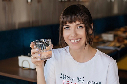 «Гречка, сыр и черный кофе»: Елена Темникова поделилась своим меню на каждый день