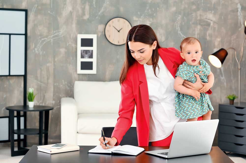 5 способов подработать молодой маме в декрете