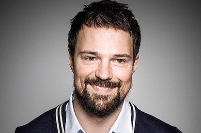 «Пошел в народ»: Данила Козловский прокатился в электричке