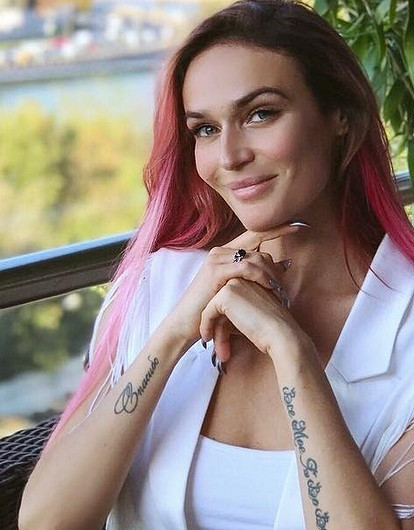 «Заплатил — тебе родили»: Алена Водонаева раскритиковала звезд, обратившихся к суррогатным матерям