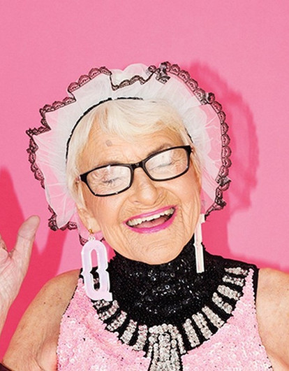 Баддивинкл или бабушка-радуга: 90-летняя старушка завоевала в Instagram 4 миллиона подписчиков