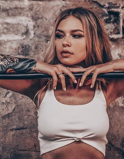 «Мысленно я уже 100 раз сбивала его КАМАЗом»: Рита Дакота возненавидела Влада Соколовского за измену