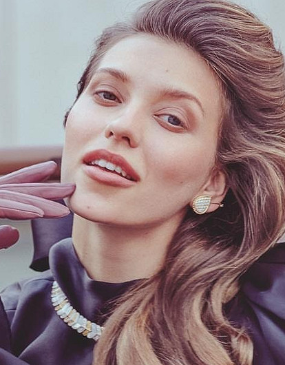 Регина Тодоренко рассказала будущим мамам о правилах поведения в самолете