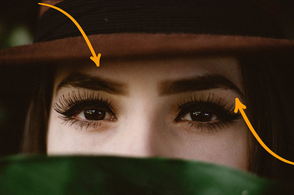 Микроблейдинг бровей: что это такое и почему он приобрел столь высокую популярность?