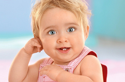 6 признаков, что режутся зубки – как помочь малышу?