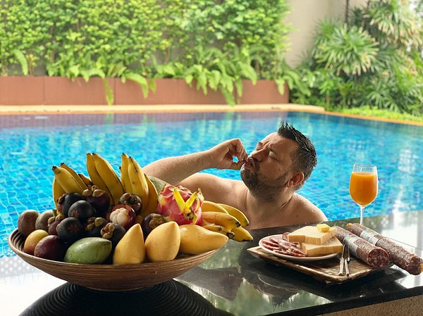 Сергей Жуков на отдыхе.