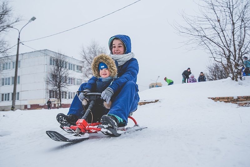 Как выбрать снегокат для ребенка: на что обратить внимание и какая модель лучше