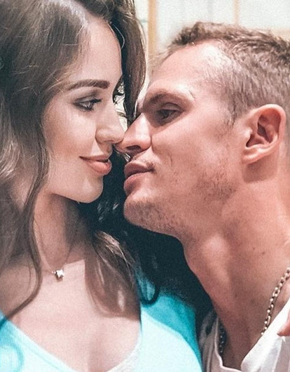 «Муж очень хочет погодок»: Анастасия Костенко и Дмитрий Тарасов задумались о втором ребенке