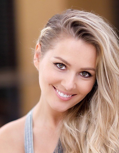 Мария Кожевникова показала, как носить эко-шубу, чтобы она выглядела дорого