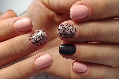 Что такое стемпинг для ногтей и как его использовать