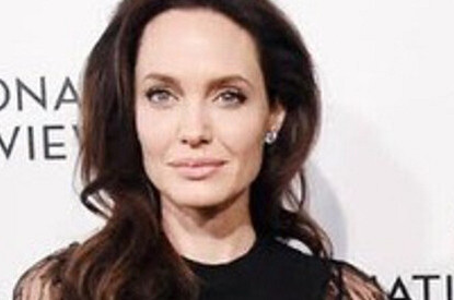 Дочь Джоли и Питта хочет жить с бабушкой и дедушкой