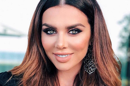 В Сеть попало видео с Анной Седоковой, где видно ее реальную фигуру без фотошопа