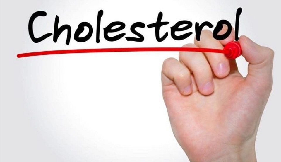Опасны для здоровья: какие продукты повышают холестерин и чем они чреваты