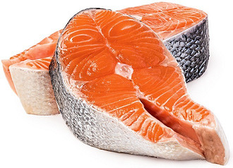Зимой из-за короткого светового дня нам не хватает витамина D. Такой дефицит особенно характерен для жителей северных широт. Поэтому в меню нужно вводить жирные сорта рыбы, насыщенные вит...