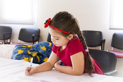 Готовимся к школе заранее: как научить ребенка правильно держать ручку