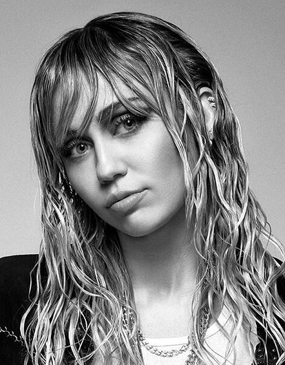 Майли Сайрус подтвердила роман с бывшим Джиджи Хадид