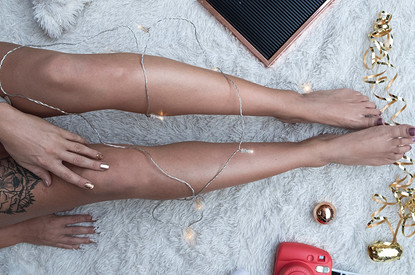 Спросили у врачей: почему появляются синяки на ногах