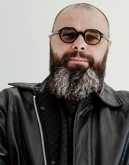 «Громкие звуки для меня губительны»: Максим Фадеев едва не лишился слуха из-за пожарной сигнализации