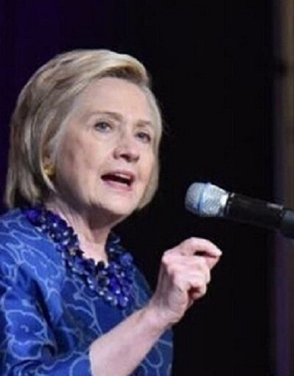 «Я большой фанат Меган Маркл»: Хиллари Клинтон осудила британцев за травлю герцогини