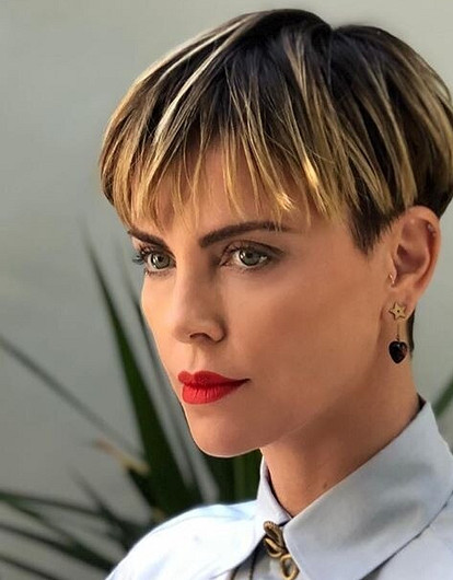 Шарлиз Терон прокомментировала слухи о романе с Брэдом Питтом (видео)