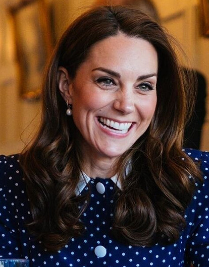 Кейт Миддлтон посетила мечеть босиком и в национальном костюме