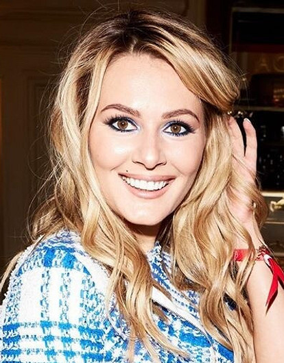 «Замуж!»: Мария Кожевникова заинтриговала фотографией в свадебном платье