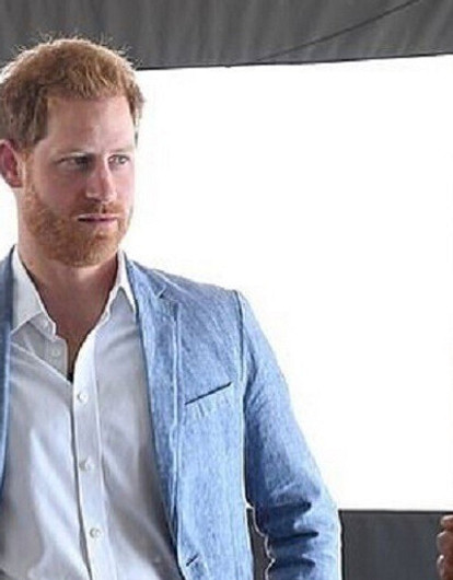 Ветер раздул сарафан Меган Маркл и обнажил кружевной пеньюар герцогини