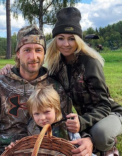 Сын Рудковской и Плющенко дает интервью только за плату