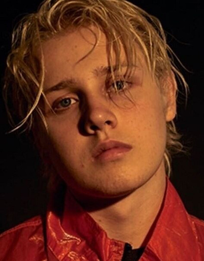 «Безумные два года»: сын Натальи Водяновой опубликовал фото с возлюбленной