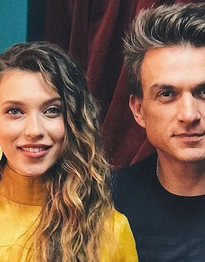 «Жирная курочка»: Регина Тодоренко и Сергей Лазарев забавно поздравили Влада Топалова с днем рождения