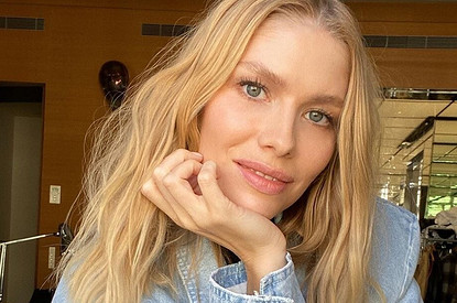 Елена Перминова похвасталась стальным прессом (видео)