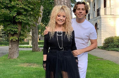 Максим Галкин поделился фото Пугачевой в женственном образе