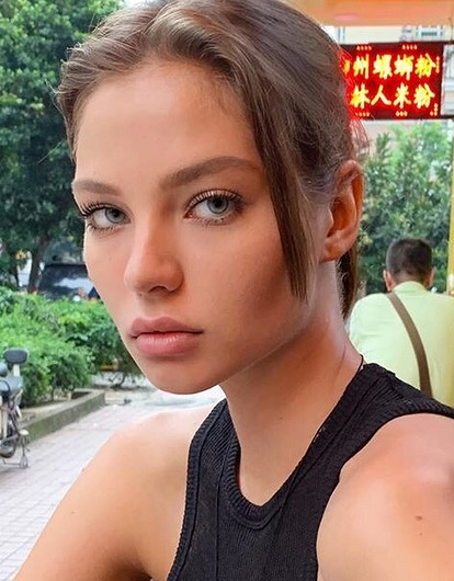 «Сказал домой»: Алеся Кафельникова назвала Фараона мужем