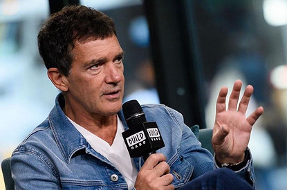 Антонио Бандерас посмотрел мем со своим участием и удивился его популярности