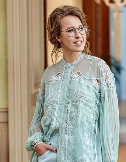 Ксения Собчак высмеяла Харламова из-за откровенных сцен Асмус