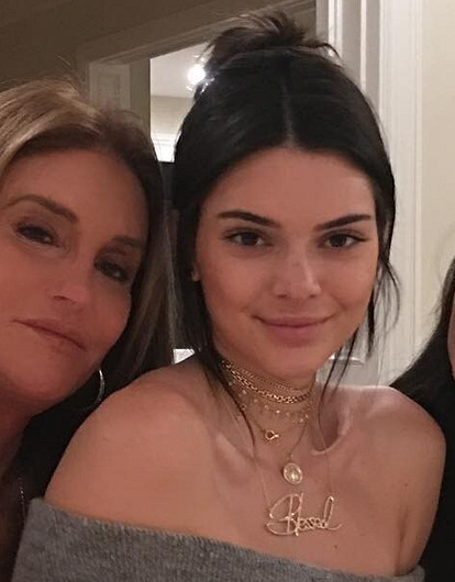 Воссоединение семьи Кардашьян: сестры помирились с отчимом