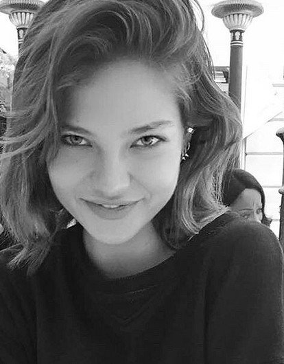 Алеся Кафельникова выпустила новый трек (видео)