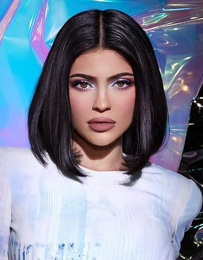 Мэрилин Монро и Русалочка: Кайли Дженнер показала соблазнительные образы на Хэллоуин