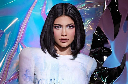 Мэрилин Монро и Русалочка: Кайли Дженнер показала соблазнительные образы на Хэллоуин