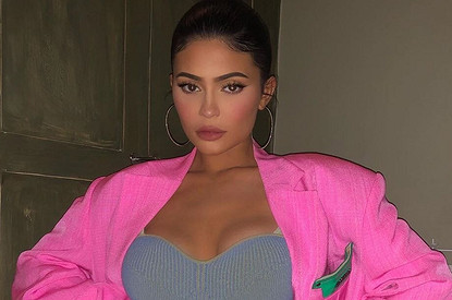 Любовница бойфренда Кайли Дженнер троллит ее в Сети